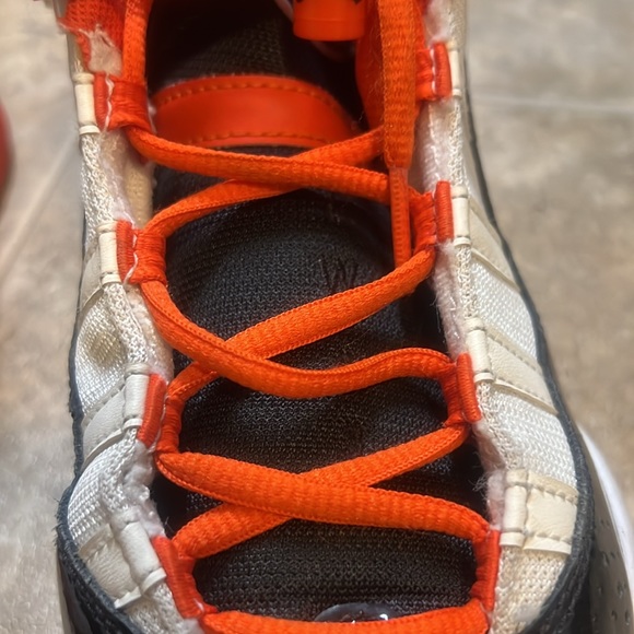 Jordan 6 Rings - Picture 9 of 12